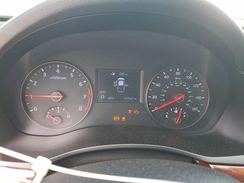 2017 KIA CADENZA PREMIUM 9
