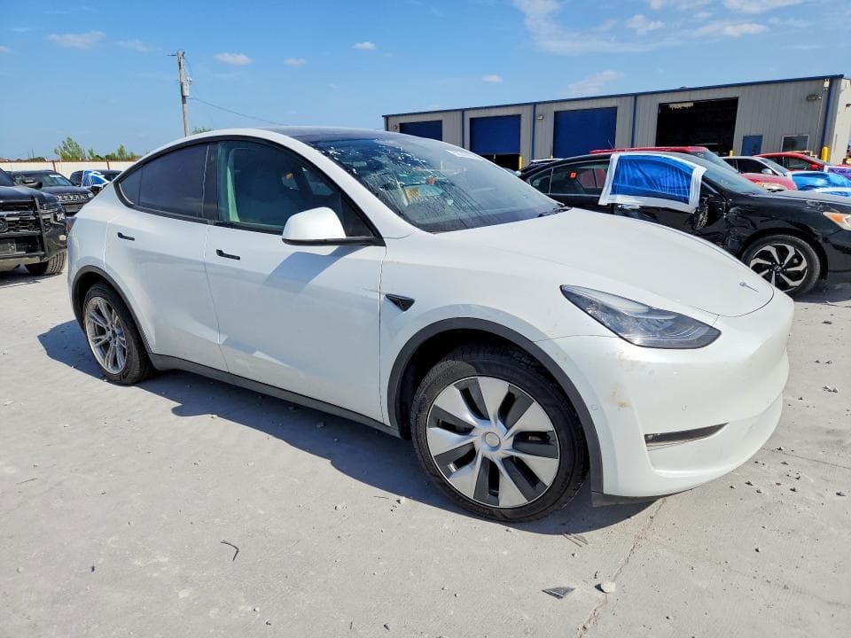 2022 TESLA MODEL  Y 4