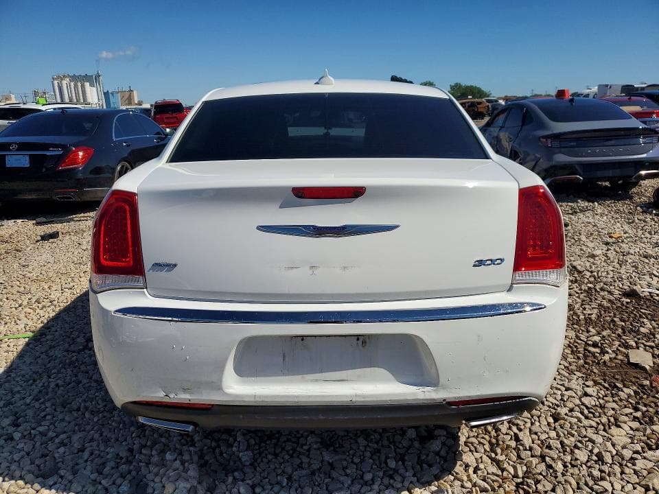 2020 CHRYSLER 300 LIMITED 6