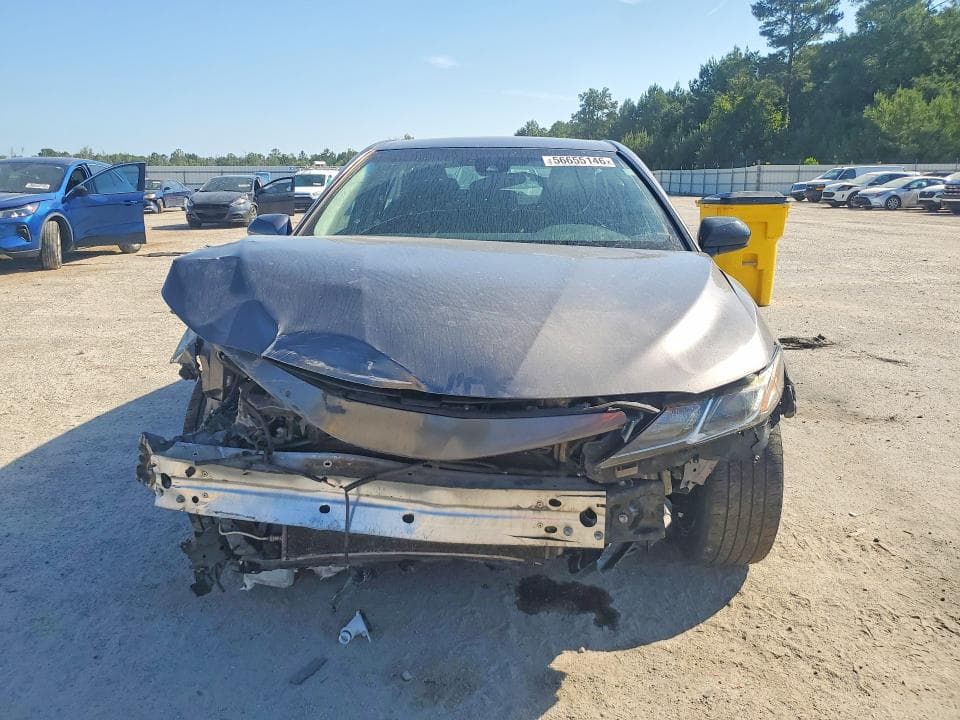 2018 TOYOTA CAMRY SE 5