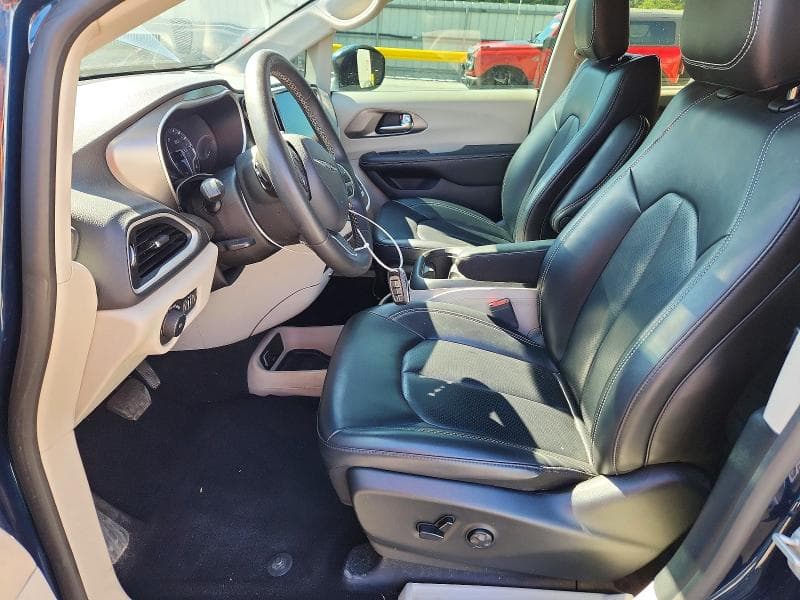 2023 CHRYSLER PACIFICA TOURING L 7
