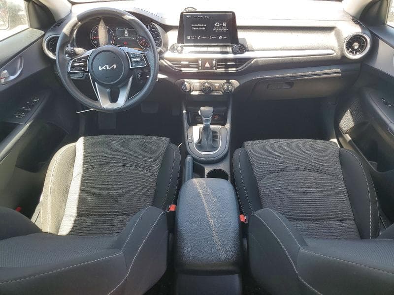 2024 KIA FORTE LXS 8