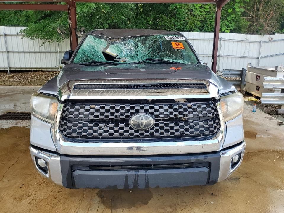 2018 TOYOTA TUNDRA SR5 5