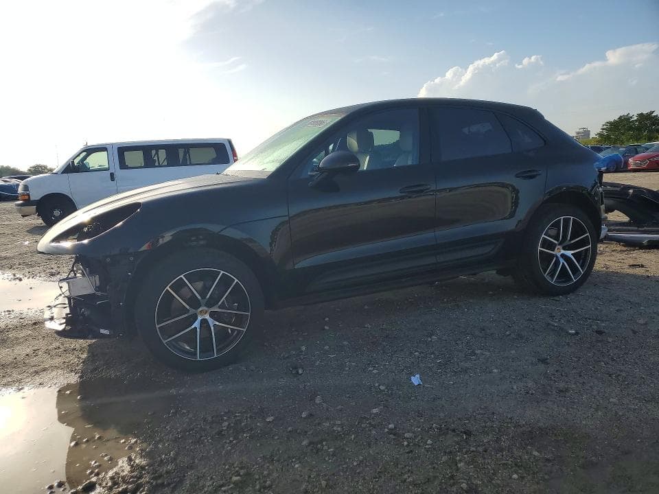 2026 PORSCHE MACAN BASE - 1