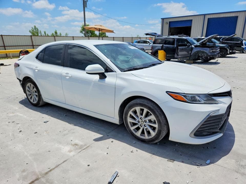 2023 TOYOTA CAMRY LE 4