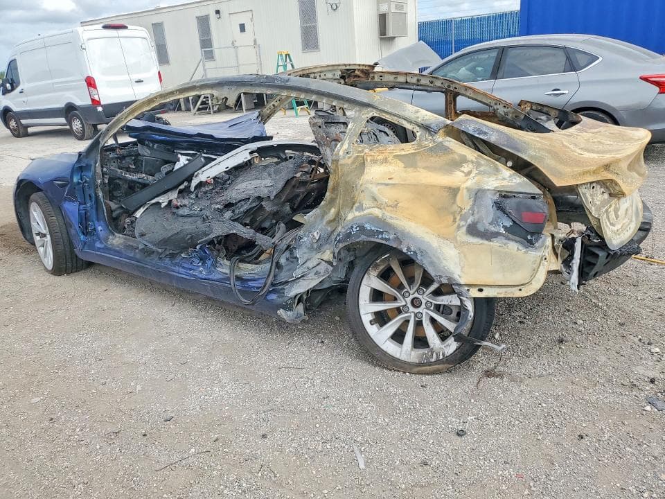 2022 TESLA MODEL 3 2