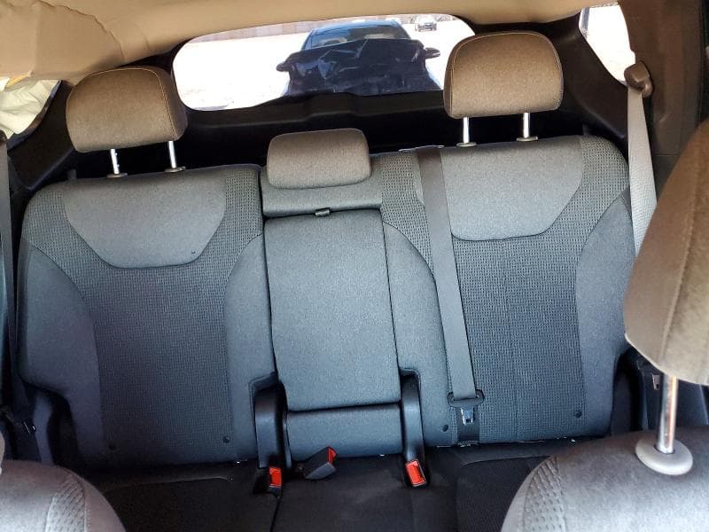 2019 HYUNDAI SANTA FE SE 10