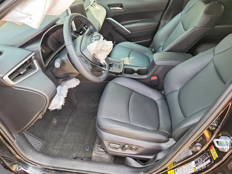 2026 TOYOTA COROLLA CROSS XLE 7
