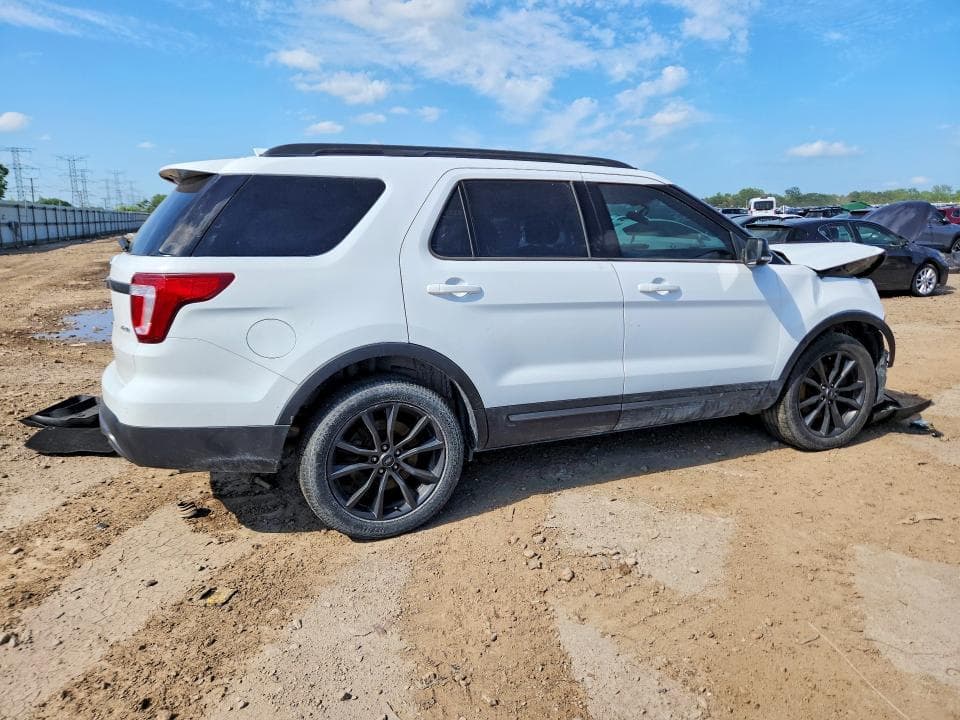 2017 FORD EXPLORER XLT 3
