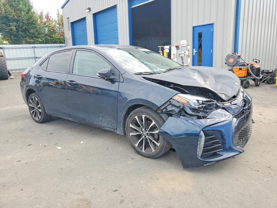 2018 TOYOTA COROLLA SE 4