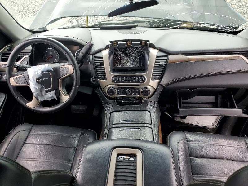2018 GMC YUKON DENALI 8