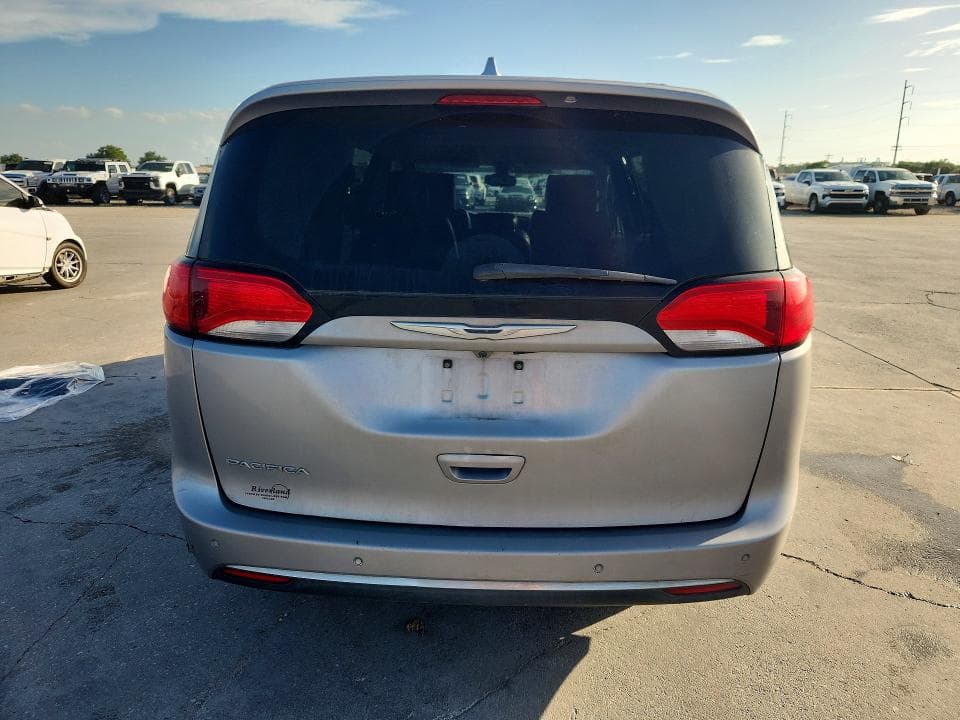 2017 CHRYSLER PACIFICA TOURING L 6
