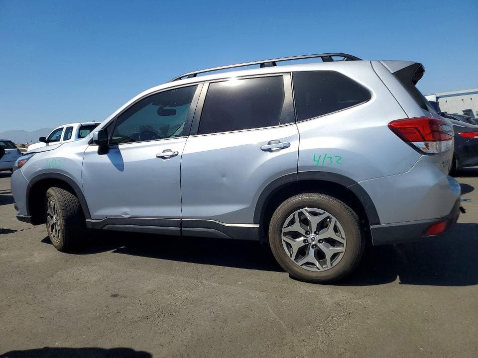 2023 SUBARU FORESTER PREMIUM 2