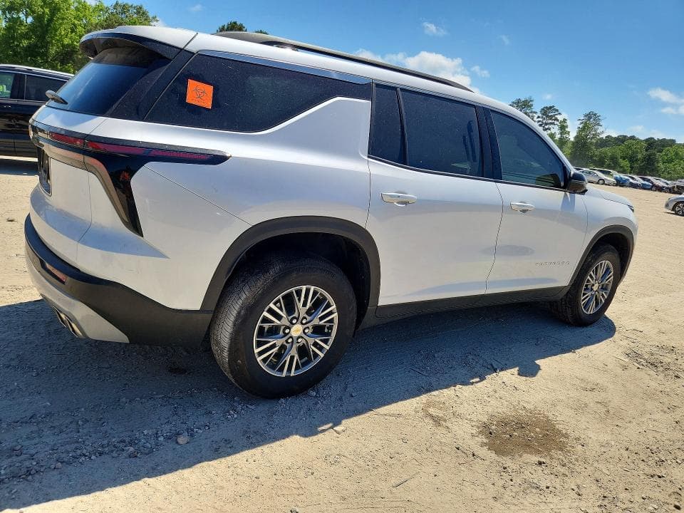 2025 CHEVROLET TRAVERSE LT 3