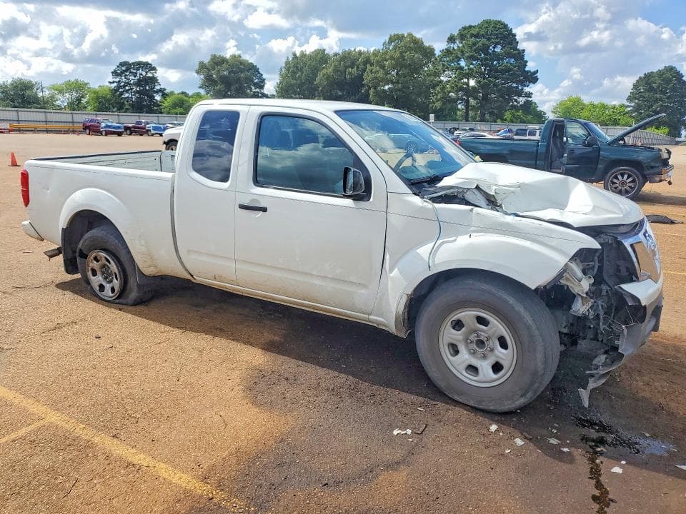 2021 NISSAN FRONTIER S 4
