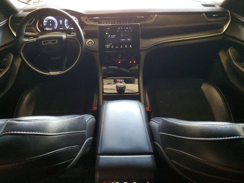 2024 JEEP GRAND CHEROKEE L LAREDO 8