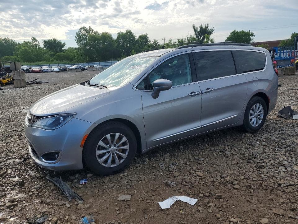 2017 CHRYSLER PACIFICA TOURING L