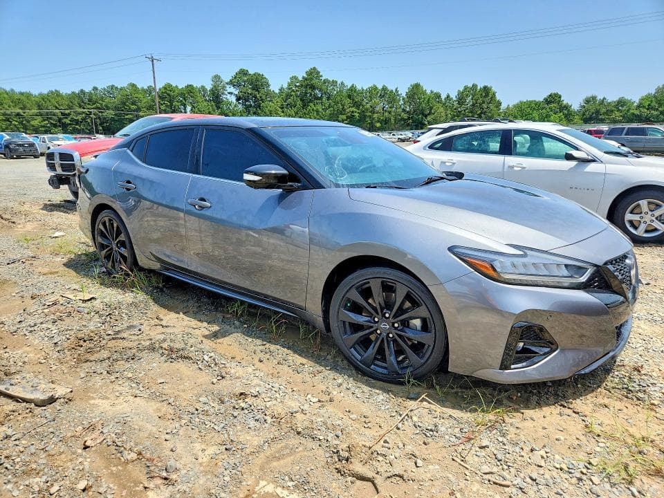 2023 NISSAN MAXIMA SR 4