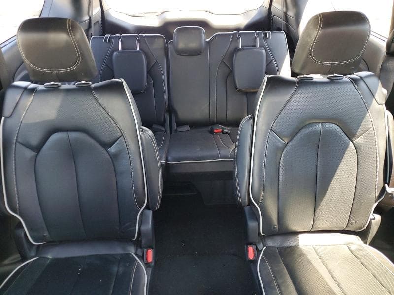 2023 CHRYSLER PACIFICA LIMITED 10