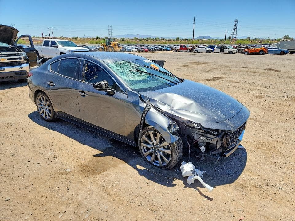 2022 MAZDA 3 SELECT 4