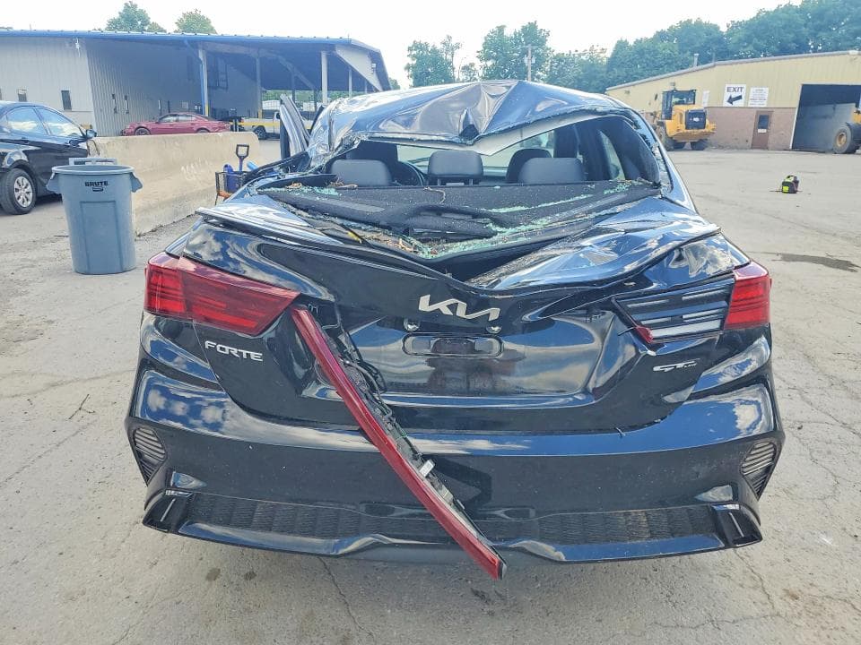 2023 KIA FORTE GT LINE 6