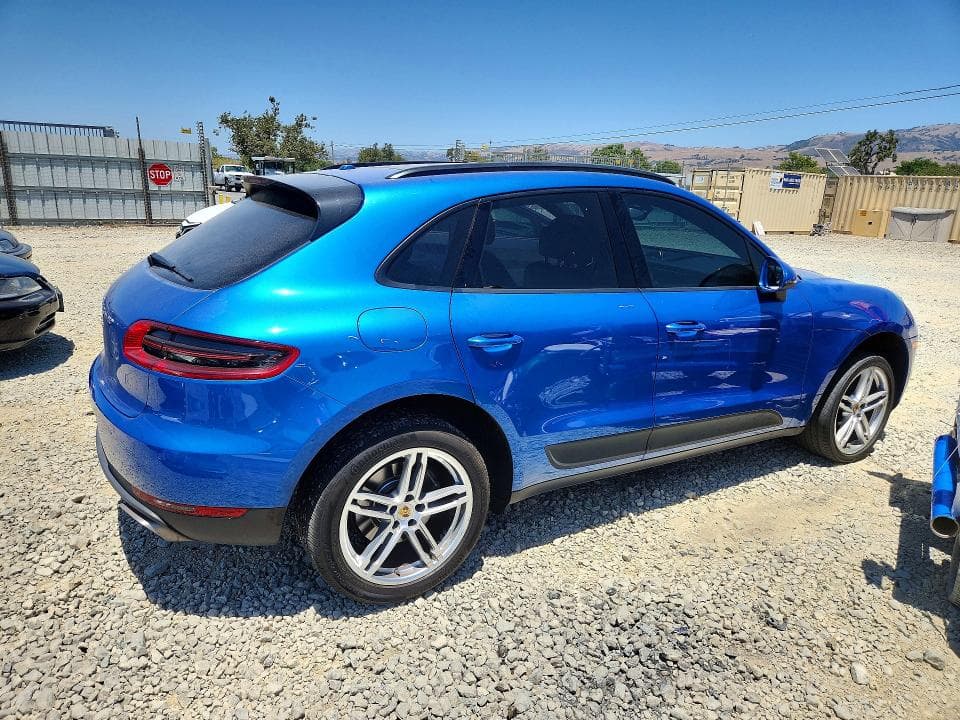 2017 PORSCHE MACAN 3