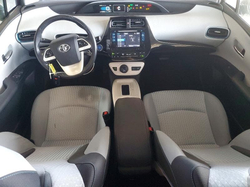 2017 TOYOTA PRIUS THREE 8