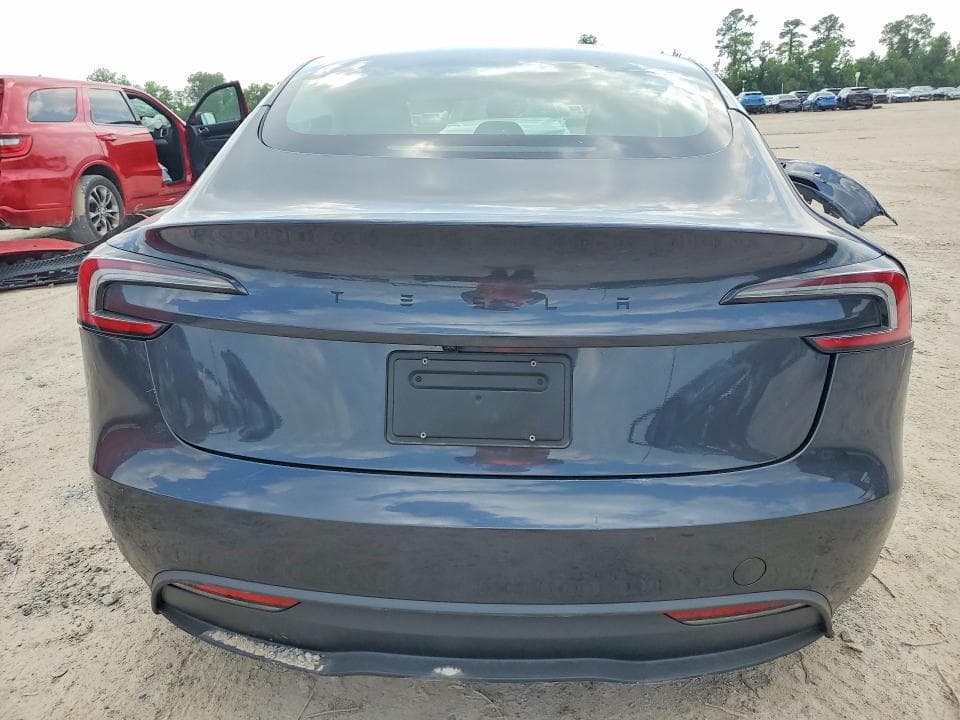 2026 TESLA MODEL 3 6