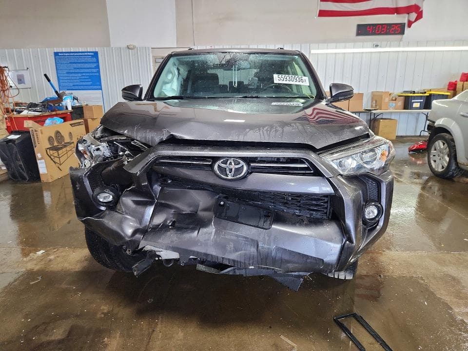 2021 TOYOTA 4RUNNER SR5 5