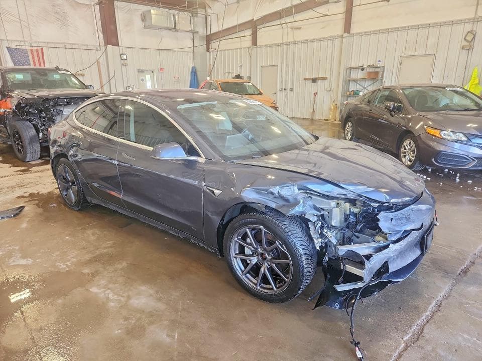 2019 TESLA MODEL 3 4