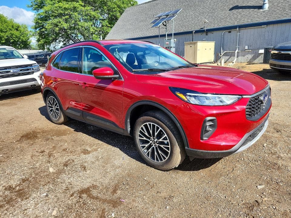 2025 FORD ESCAPE 4