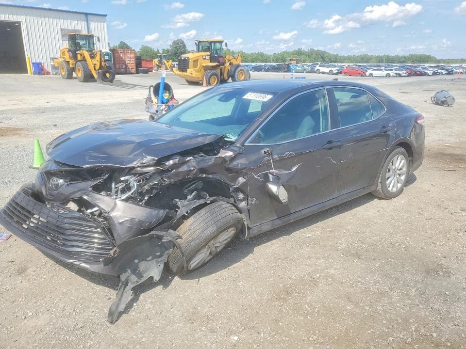 2020 TOYOTA CAMRY LE - 1
