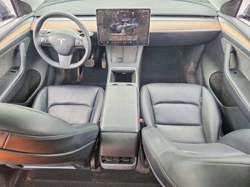 2023 TESLA MODEL Y 8