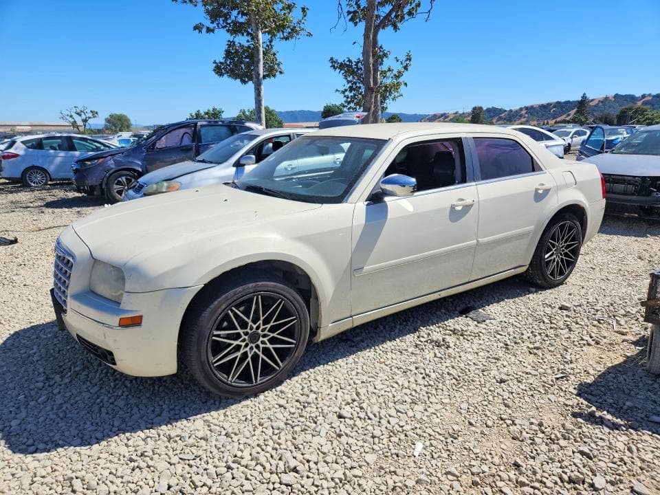 2005 CHRYSLER 300 - 1