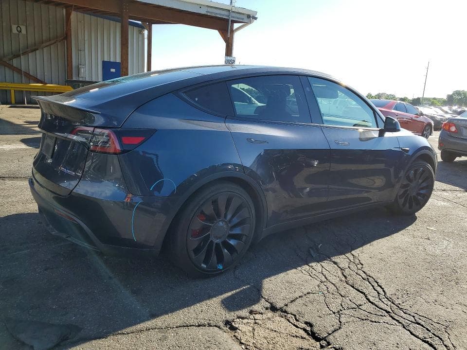 2025 TESLA MODEL Y 3