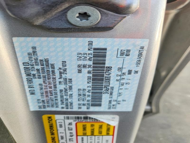 2019 FORD FUSION SE 12