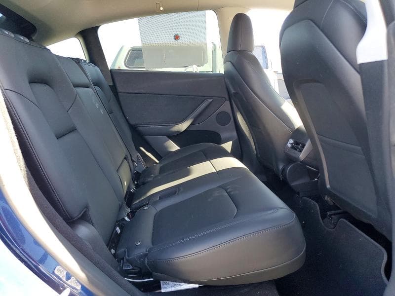 2023 TESLA MODEL Y 10