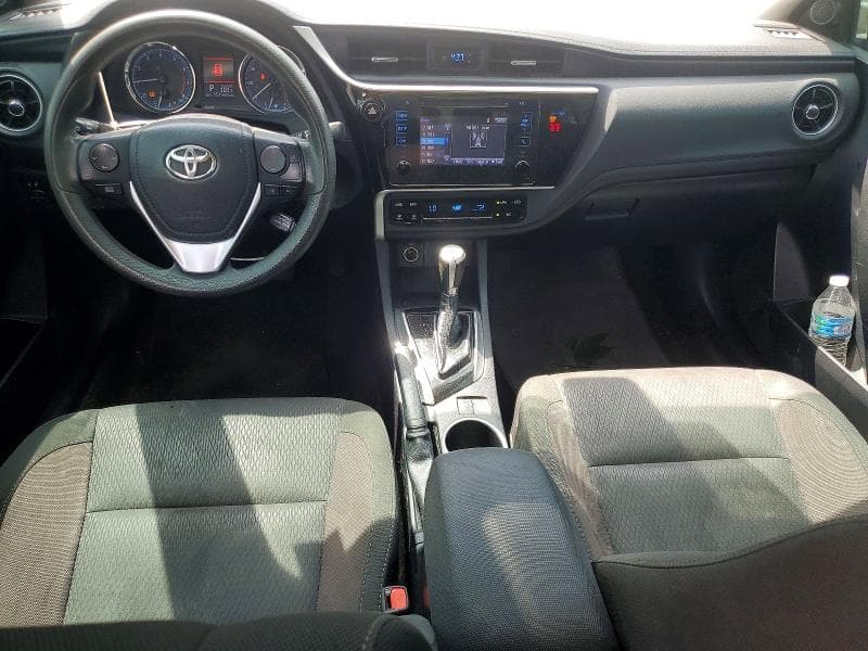 2019 TOYOTA COROLLA LE 8