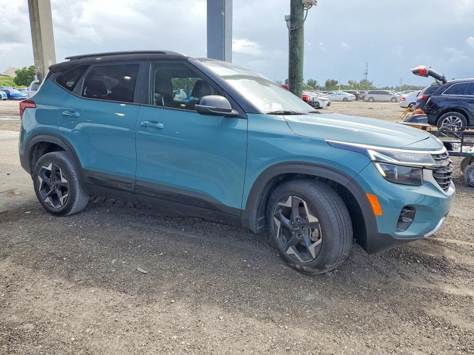 2025 KIA SELTOS S 4