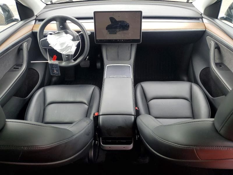 2023 TESLA MODEL Y 8
