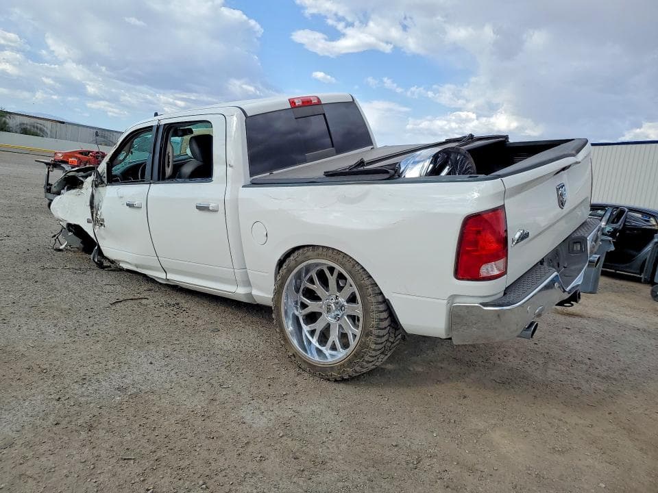 2017 RAM 1500 SLT 2