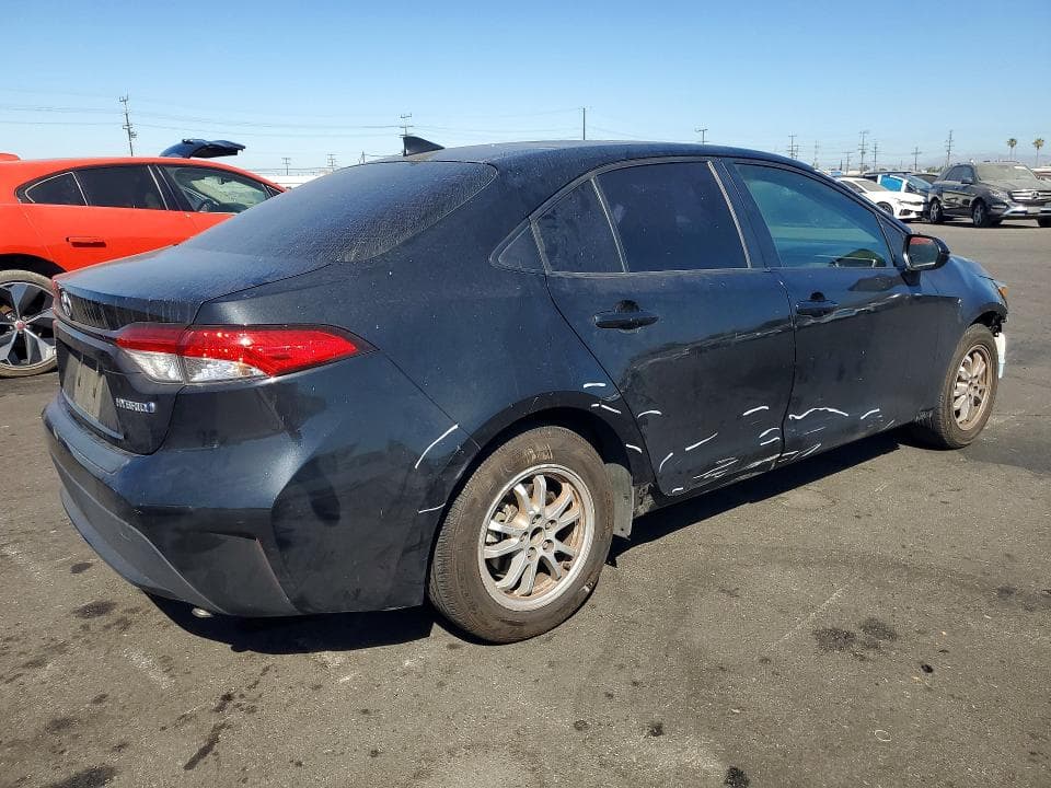 2022 TOYOTA COROLLA LE 3