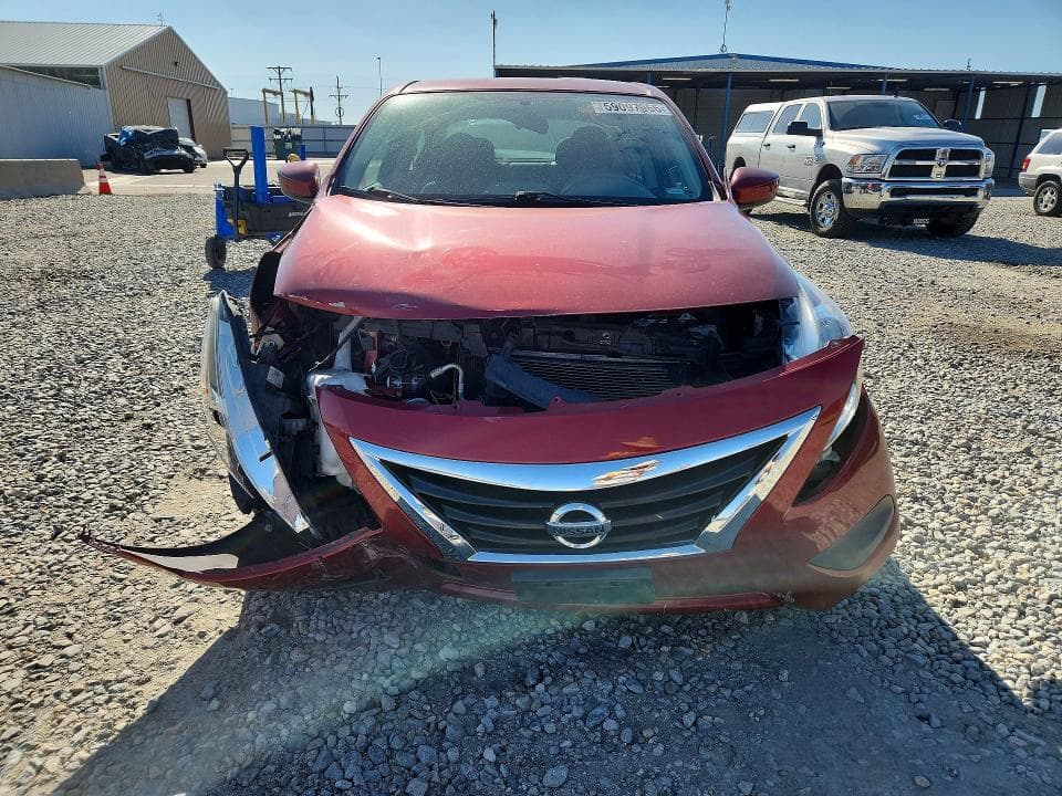 2019 NISSAN VERSA SV 5