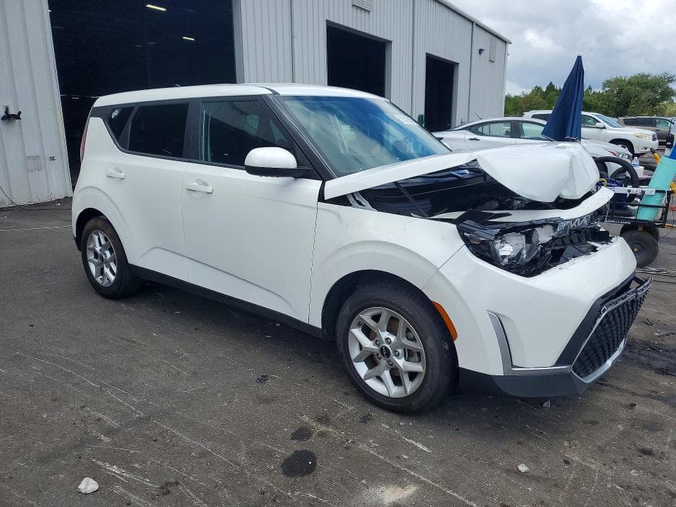 2025 KIA SOUL LX 4