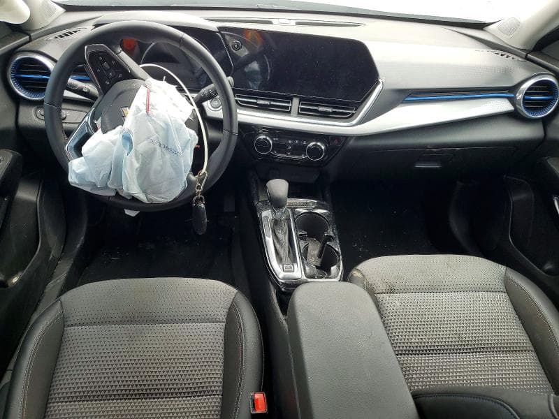 2025 CHEVROLET TRAX 1LT 8