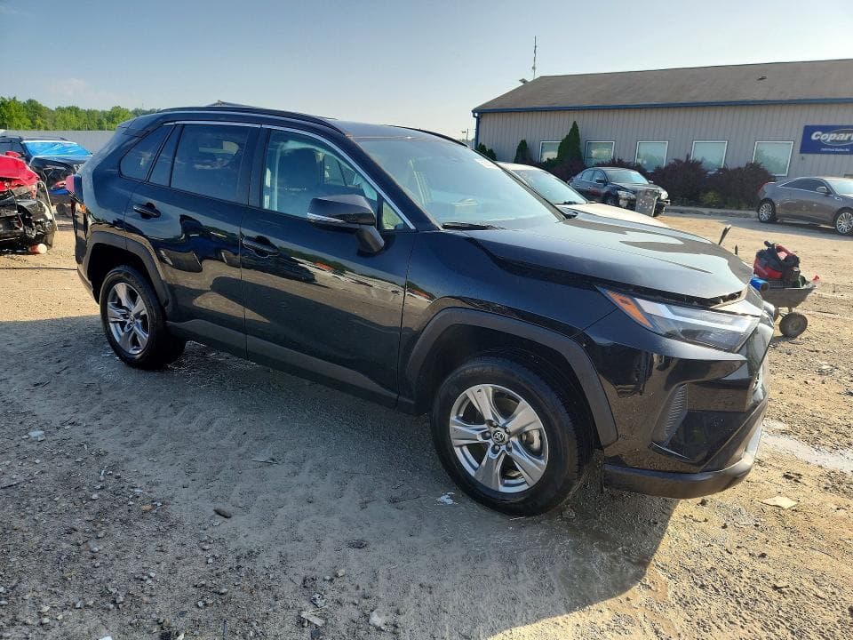2024 TOYOTA RAV4 XLE 4