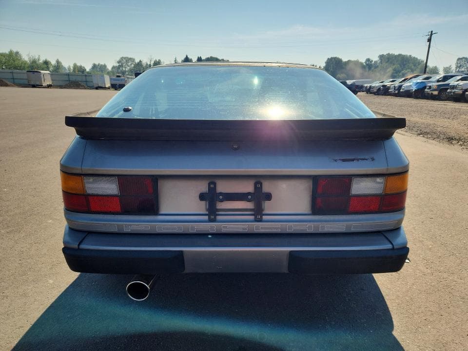 1985 PORSCHE 944 6