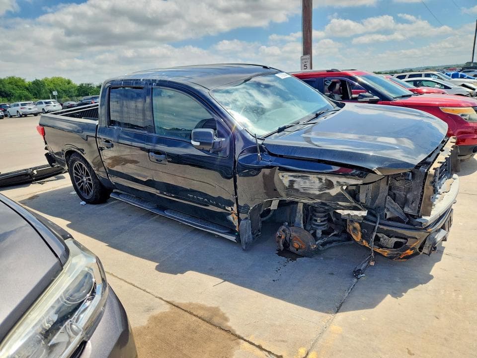 2018 NISSAN TITAN 4