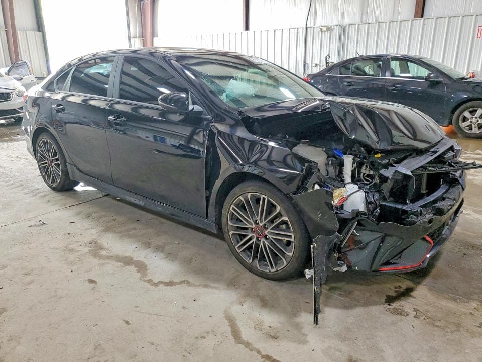 2023 KIA FORTE GT 4