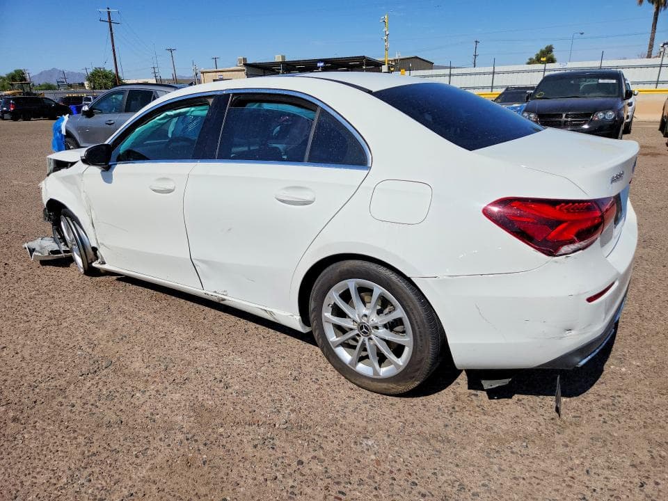 2019 MERCEDES-BENZ A 220 2